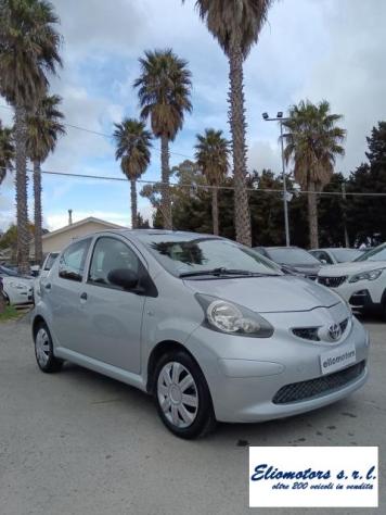 TOYOTA - Aygo - 12V VVT-i 5 porte Now