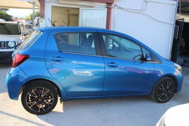 Toyota Yaris 1.4 D-4D 5 porte Lounge - Foto 4