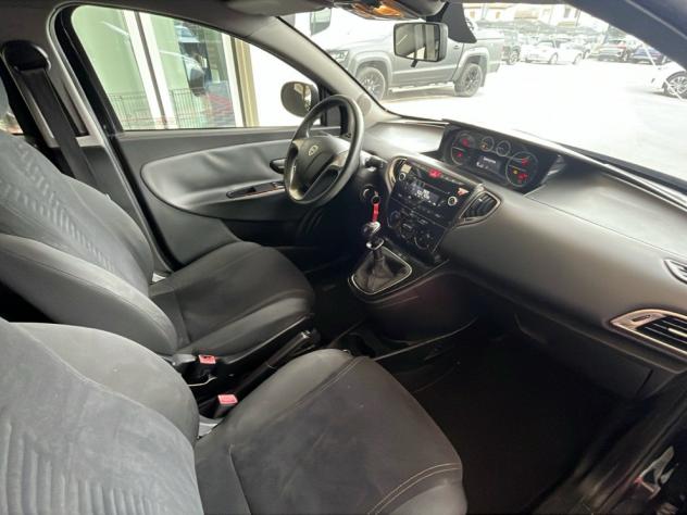 Lancia Ypsilon Ypsilon 0.9 Twinair 85cv metano Ecochic - Foto 9