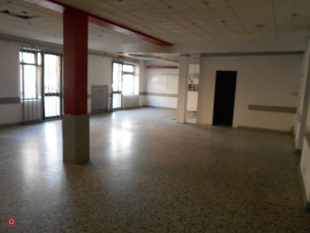 IMMOBILE COMMERCIALE di 3 vani e di 180 mq (CIGLIANO) rif. 035 - Foto 14