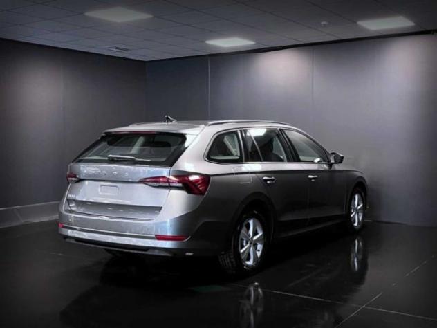 SKODA Octavia 2.0 TDI 116CV WAGON DSG Executive rif. 23095091 - Foto 7