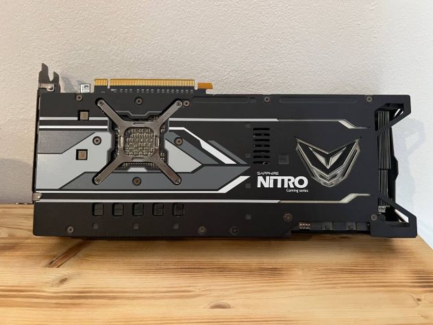 Scheda Video Sapphire RX Vega 64 Nitro+ 8GB