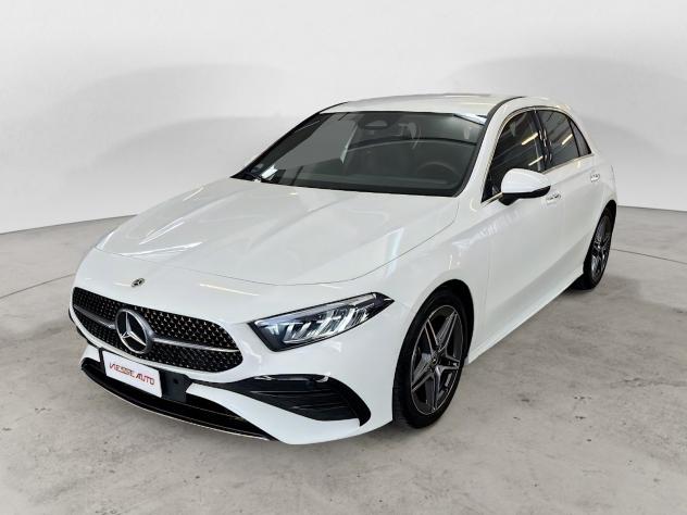 Mercedes-Benz Classe A A 200 AMG Line mild hybrid iva esposta
