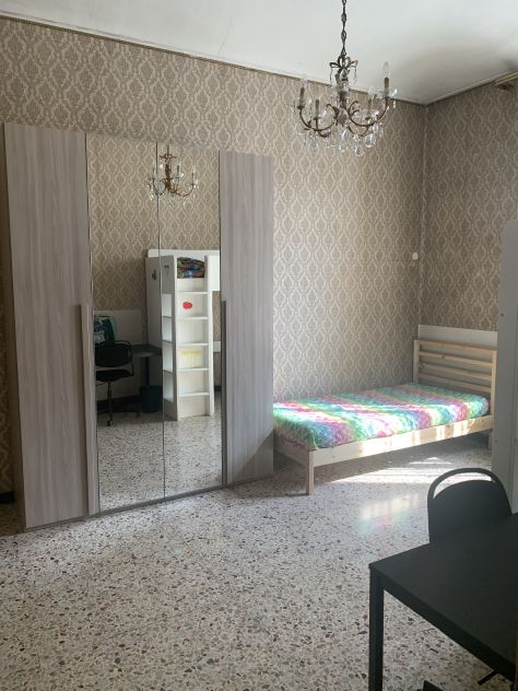 € 200 + 80 DI SPESE A TESTA VICINO POLITECNICO CAMERE MOLTO AMPIE - Foto 2
