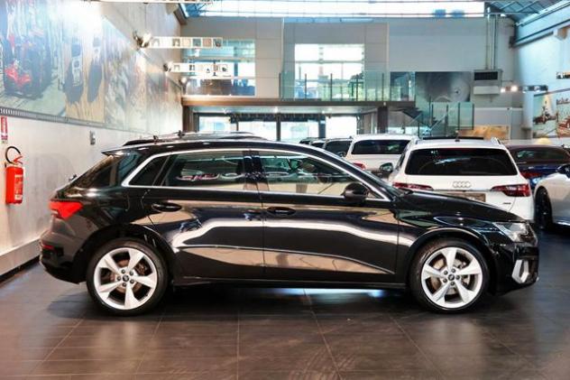 AUDI A3 30 TFSI Sportback S-Tronic Business Advanced rif. 24170949 - Foto 2