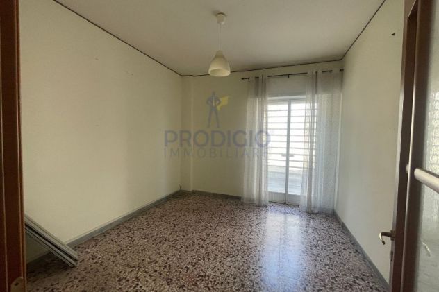 Spazioso appartamento con ampio loggiato in vendita a Bisceglie - Foto 5