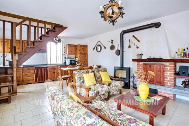 Appartamento di 200 m² con 5 locali in vendita a Casalzuigno - Foto 2