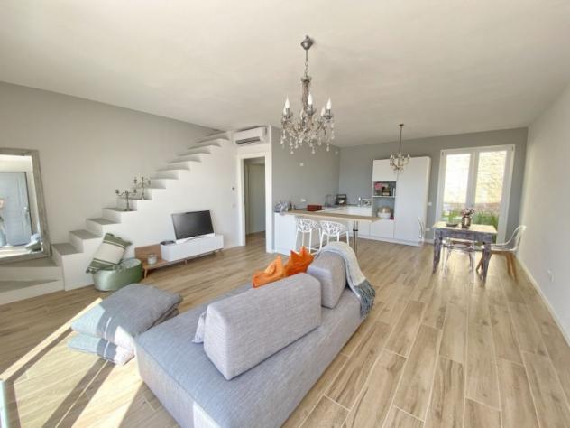 CALDANA IN POSIZIONE BELLISSIMA TERRATETTO CON TERRAZZO PANORAMICO E GIARDINO ESCLUSIVO