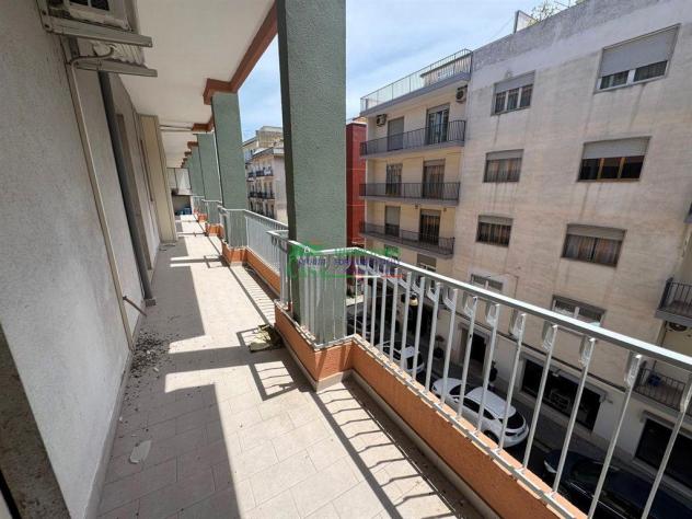 Rif.9657 - Luminoso ed ampio appartamento