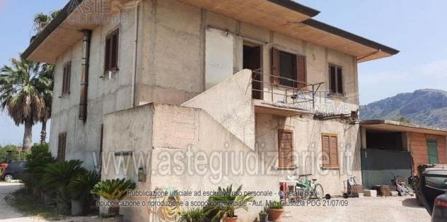 IMMOBILI-IMMOBILE RESIDENZIALE-Loc. La Fiora - Via Matera