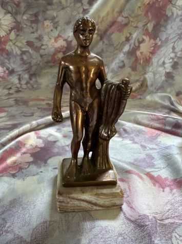 SCULTURA FERMACARTE IN BRONZO