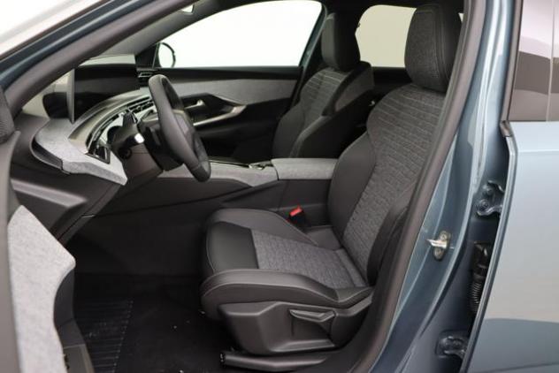 PEUGEOT 5008 Hybrid 145 e-DCS6 Allure rif. 23515499 - Foto 5