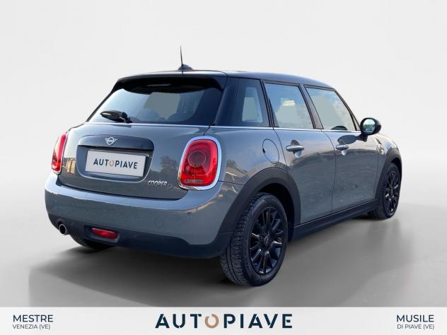 MINI Mini 5 porte Mini 5p 1.5 Cooper D Business auto - Foto 5