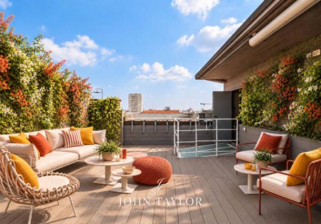 Attico / Mansarda di 145 m² con 5 locali in vendita a Milano