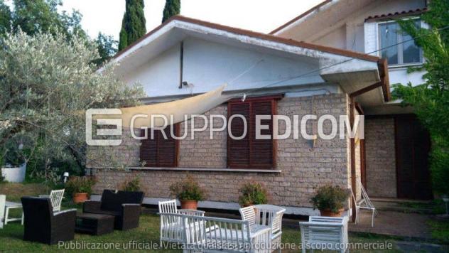 Abitazione in ville di 401 mq in vendita a Terni - Rif. 4548727