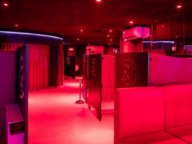 NIGHT CLUB PISTOIA CERCA RAGAZZE IMMAGINE - FINO 140€ AL GIORNO! - Foto 3
