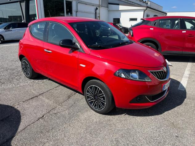 Lancia Ypsilon 1.0 FireFly 70cv Hybrid Gold - Foto 3