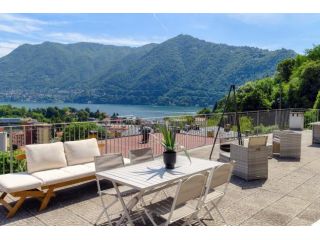 SKY ATTIC LAKE COMO - Appartamento con 4 camere e grande terrazzo vista lago