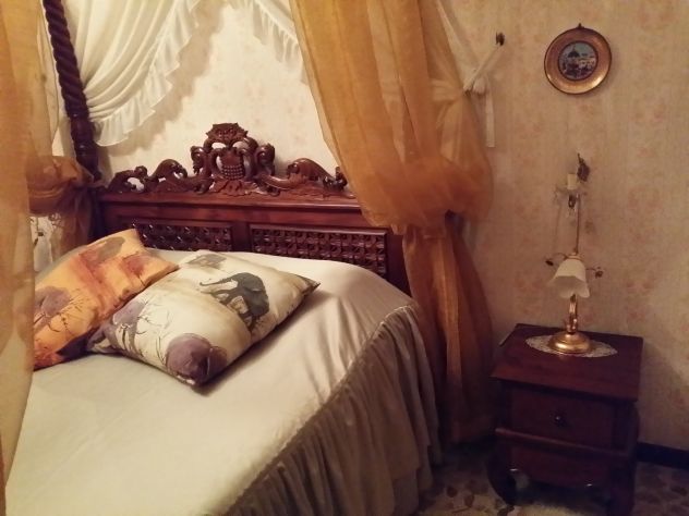 Letto a baldacchino, materasso ortopedico e rete motorizzata - Foto 4