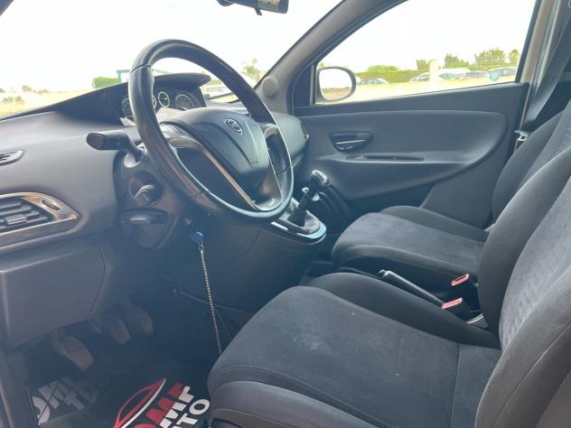 Lancia Ypsilon 1.2 69 CV 5 porte - Foto 9