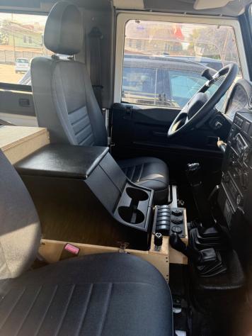 Land Rover Defender 90 2.4 TD4 Station Wagon E N1 - Foto 4