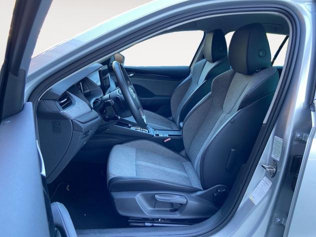 Škoda Octavia 2.0 TDI 110KW STYLE DSG - Foto 9