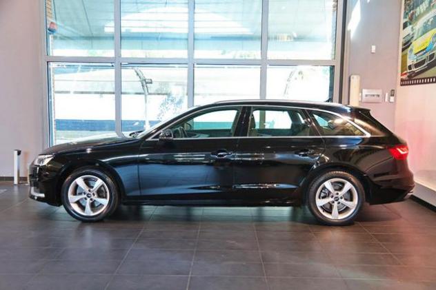 AUDI A4 30 TDI Avant S-Tronic Business Advanced rif. 23842422 - Foto 3