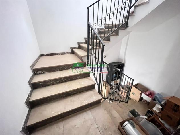 Rif: 2763 COMISO – INTERO STABILE CON DOPPIA OPPORTUNITÀ: ABITAZIONE E INVESTIMENTO! - Foto 9