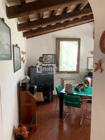 VILLINO di 9 vani e di 300 mq (GROSSETO - ROSELLE STRADA DELLO SBIRRO) rif. 03364IND