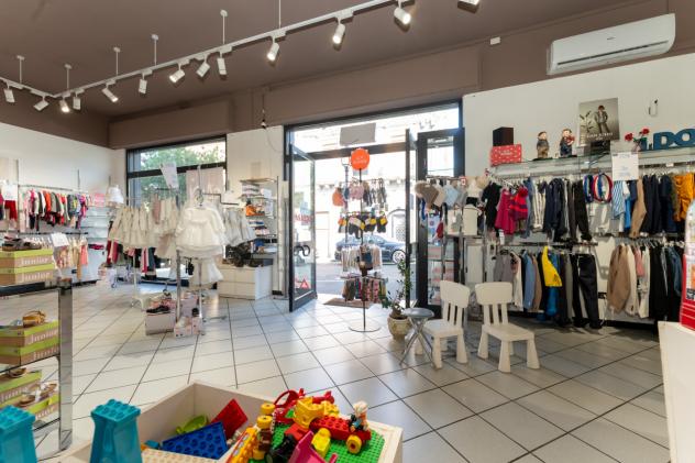 Abbigliamento in vendita a Belpasso - Foto 11