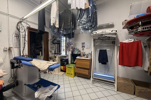 Novara, San Martino – Attività di lavanderia con avviamento ventennale - Foto 4