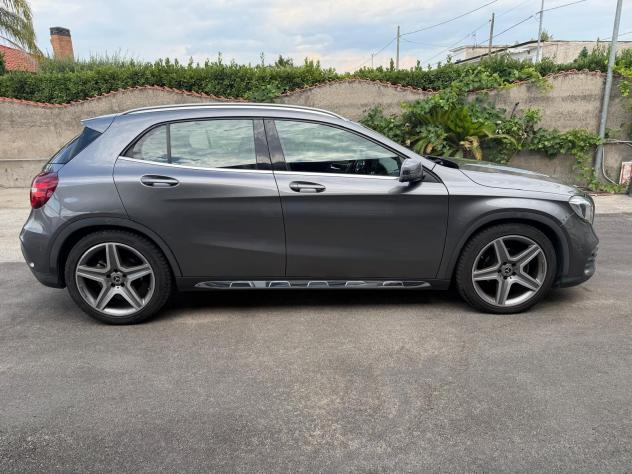 Mercedes-benz GLA 200 d Automatic 4Matic Premium - Foto 7