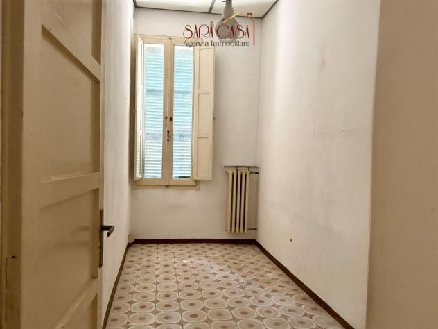 IMMOBILE CON TRE UNITA' ABITATIVE, CORTE E GARAGE DOPPIO - Foto 9