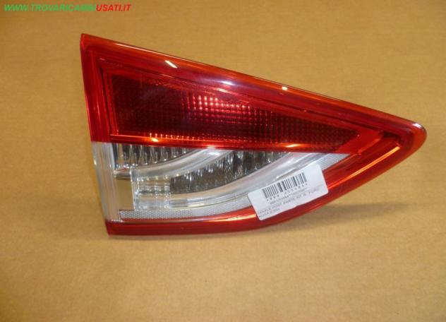 FANALE POST. PARTE INT. S. FORD KUGA (CBS) Parti elettriche Fanaleria Fanali Fanale post. sx. FORD - KUGA - 01-03-2013 - 01-08-2016
