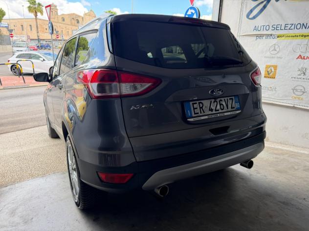 Ford Kuga 2.0 TDCi 140 CV 2WD Titanium - Foto 4