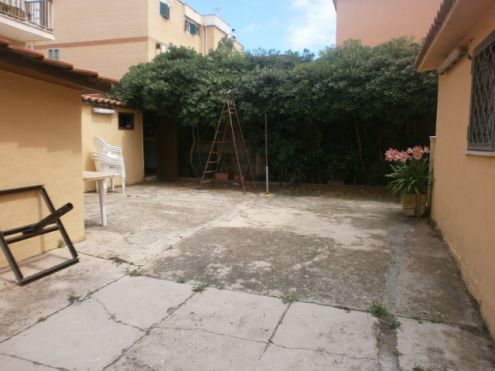 torvajanica l.m.sirene lato mare p. terra con giardino. - Foto 3