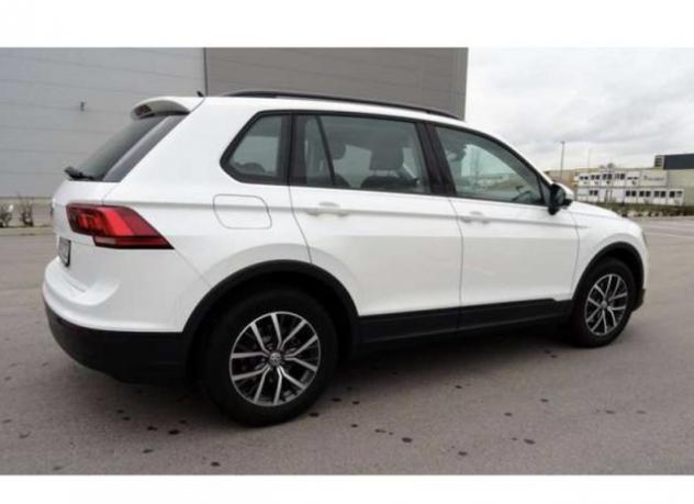 VOLKSWAGEN Tiguan 1.6 TDI SCR Urban BlueMotion Technology rif. 15353672 - Foto 4