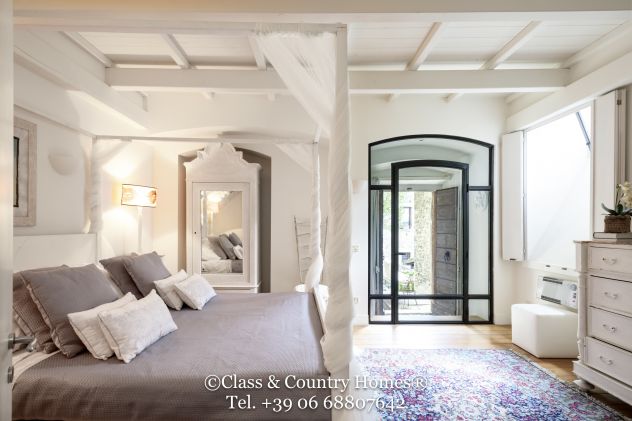 Palazzetto in Vendita Lago di Piediluco: Ristrutturato e Panoramico - Foto 10