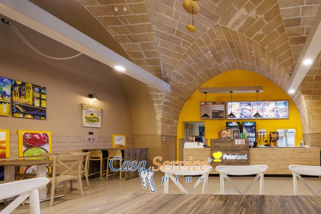 Gallipoli centro – Locale commerciale di 410 mq con attività, in vendita. - Foto 3