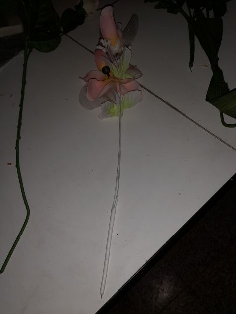 N.8 MAZZI DI FIORI SINTETICI VARI TIPI - Foto 10