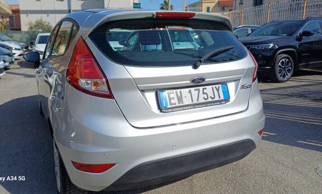 Ford Fiesta 1.5 TDCi 75CV 5 porte - Foto 4