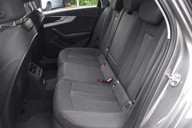 Audi A4 Avant 35 TDI mhev S tronic S-line Edition - Foto 9
