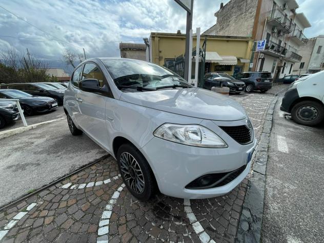 Ypsilon 1.2 69 CV 5 porte GPL Ecochic Gold - Foto 2