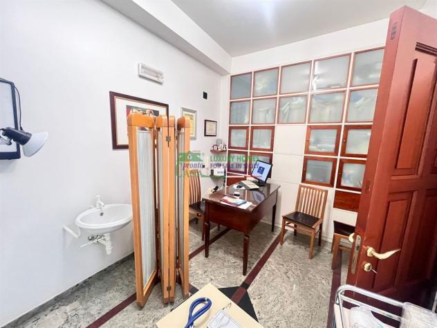 Rif:2746 - Locale su due livelli con terrazzino – Soluzione versatile per ufficio, studio o futura trasformazione, Comiso - Foto 8