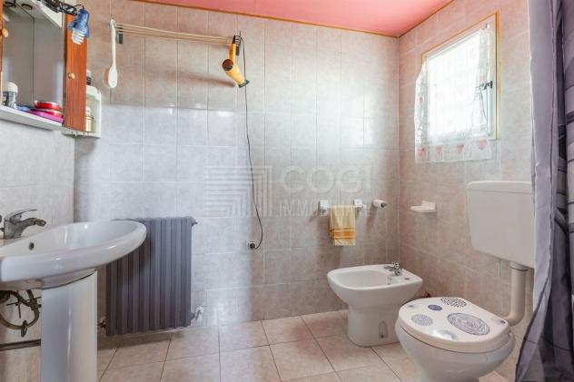 GRANDE PROPRIETÀ INDIPENDENTE CON AMPIO LOTTO ESTERNO - Foto 5
