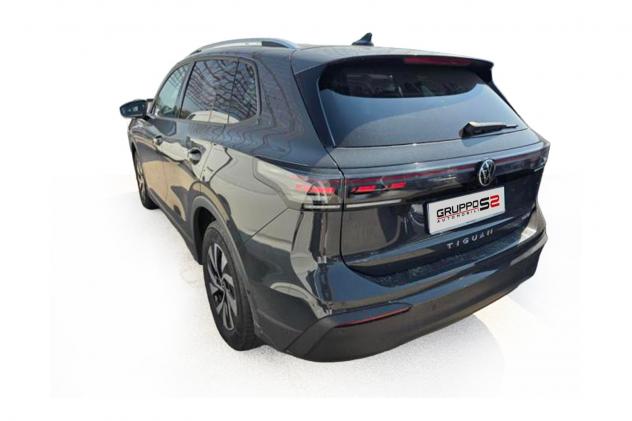 Volkswagen Tiguan Tiguan 1.5 etsi Life 130cv DSG / Fari "IQ.Light" LED Perfomance - Funzione Memory per Park Assist Plus - Portellone post elettrico - Foto 3