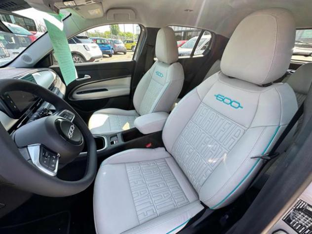 FIAT 600 Hybrid 145 CV DCT MHEV La Prima km zero rif. 23484512 - Foto 9