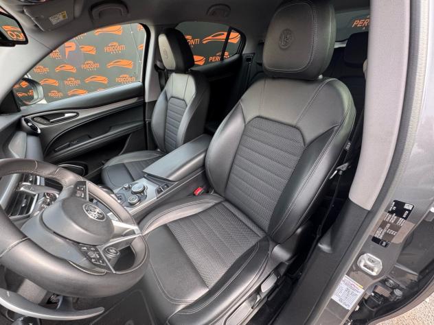 Alfa Romeo Stelvio 2.2 Turbodiesel 210 CV AT8 Q4 Executive - Foto 8