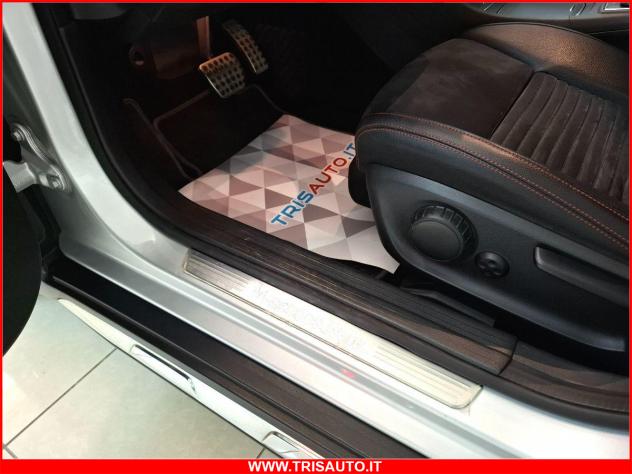 MERCEDES GLA 200 d 2.2 Aut. Premium NEOPATENTATI (FULL LED+PELLE+NAVI) - Foto 10