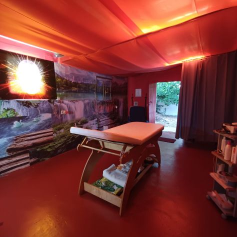 STUDIO PRIVATO CERCA MASSAGGIATRICE ** TANTRA ++ - Foto 2